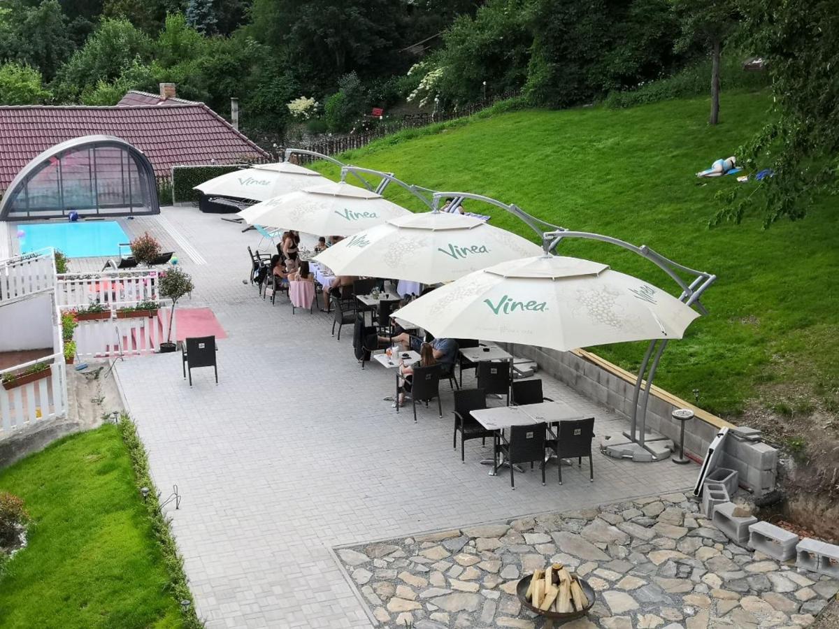 UniqHotel Česky Šternberk Exterior foto