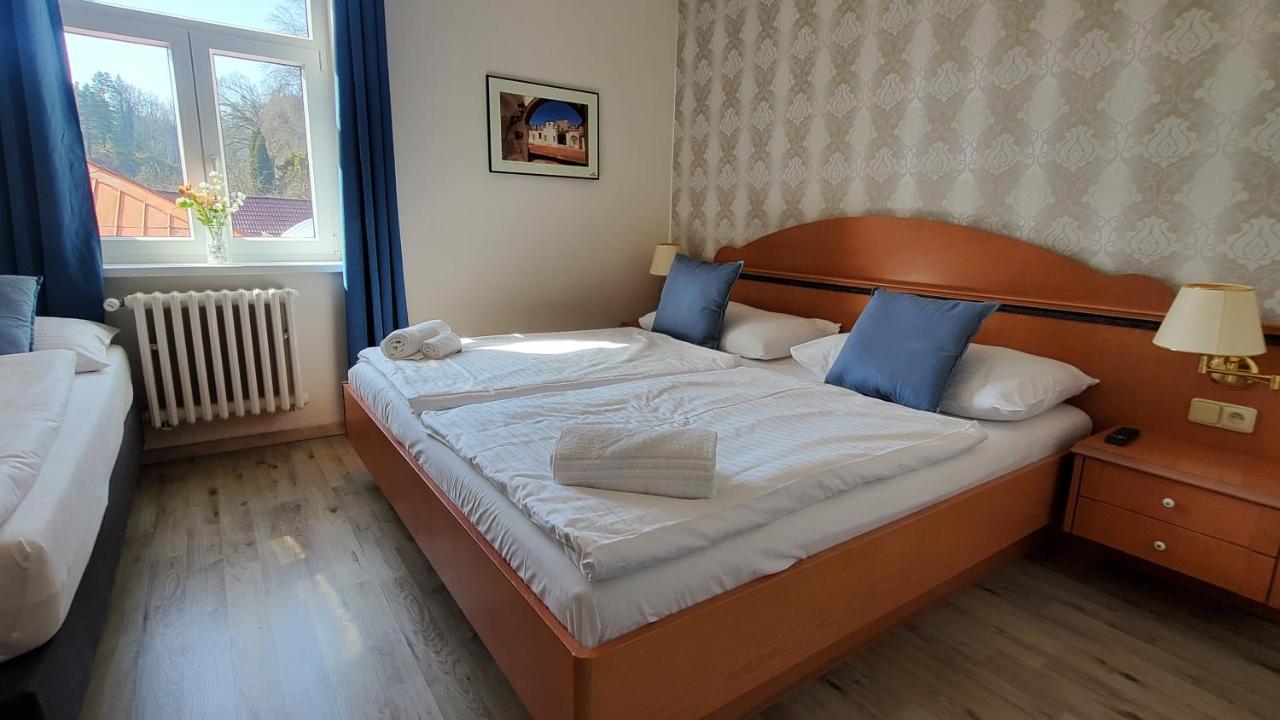 UniqHotel Česky Šternberk Exterior foto