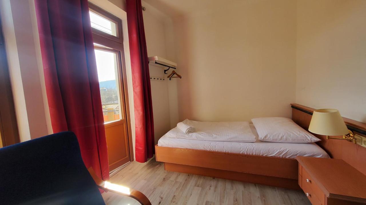 UniqHotel Česky Šternberk Exterior foto