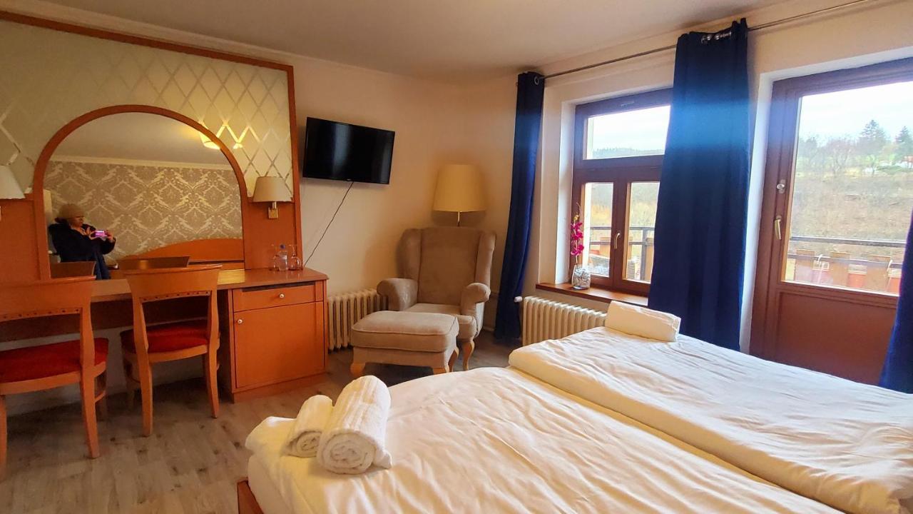 UniqHotel Česky Šternberk Exterior foto